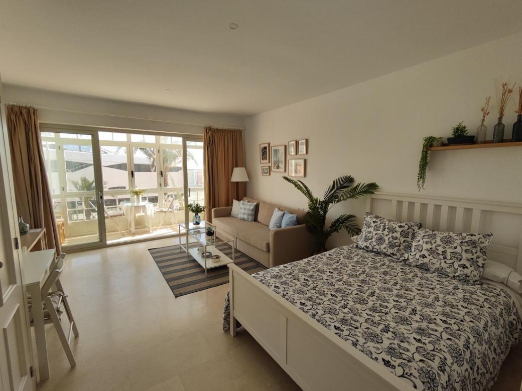 Estudio Puerto De Sotogrande San Roque (Andalucia)